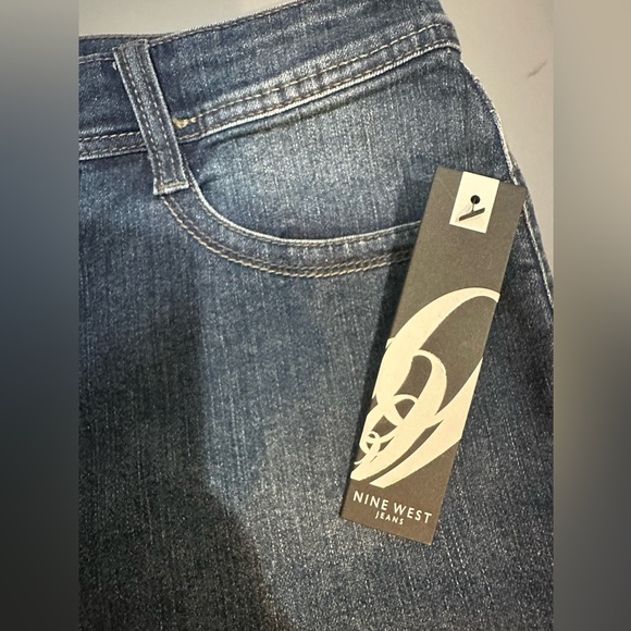 Nine West 11" Inseam Bermuda Jean Shorts Jorts New with Tags - Picture 4 of 7